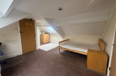 Seymour Avenue, Lipson, Plymouth - Image 2
